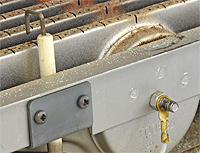 hs finest gold e23571 ige in situ with earth.jpg